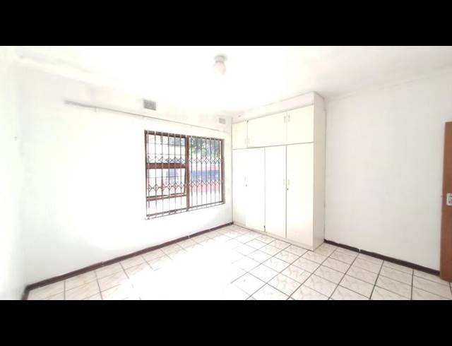 2 BEDROOM PROPERTY TO RENT IN BLUFF